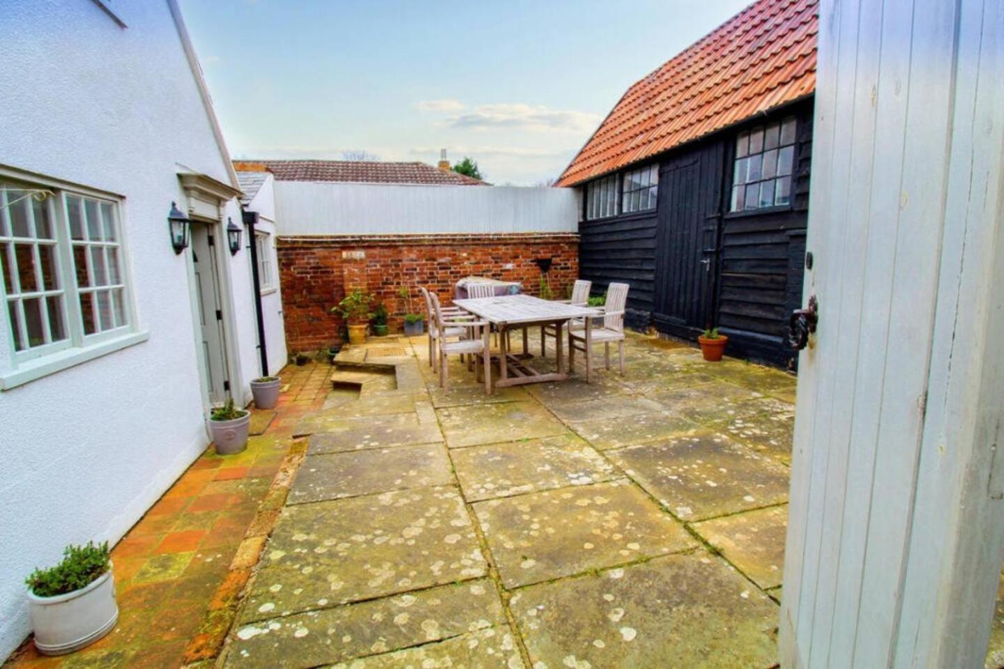 Elegant Oak Beamed House In Pretty Village - Cambridge Homehost Buckden  Luaran gambar