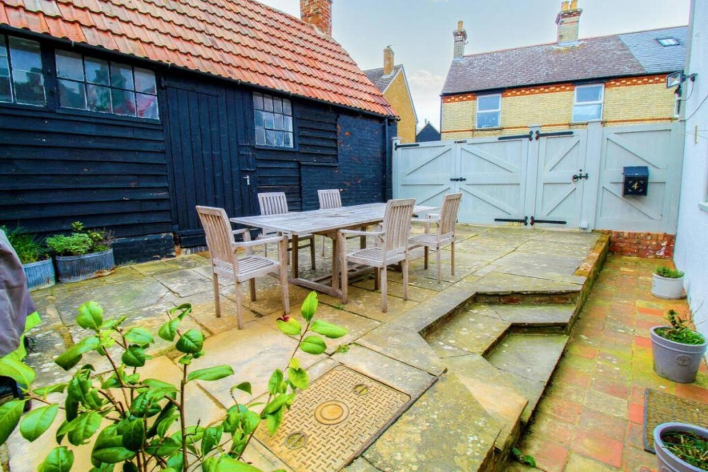 Elegant Oak Beamed House In Pretty Village - Cambridge Homehost Buckden  Luaran gambar